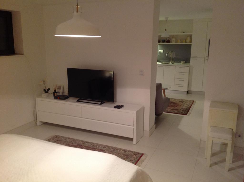 Cozy Center Apartment